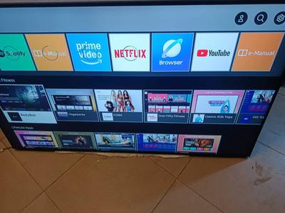 50 inches SAMSUNG SMART TV