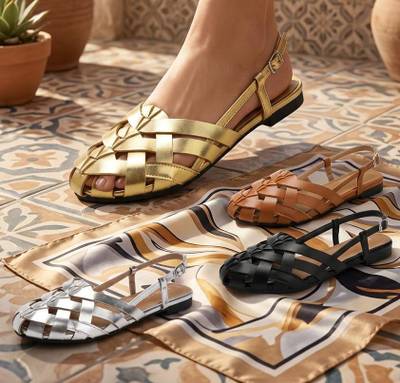 Ladies shoes/sneakers