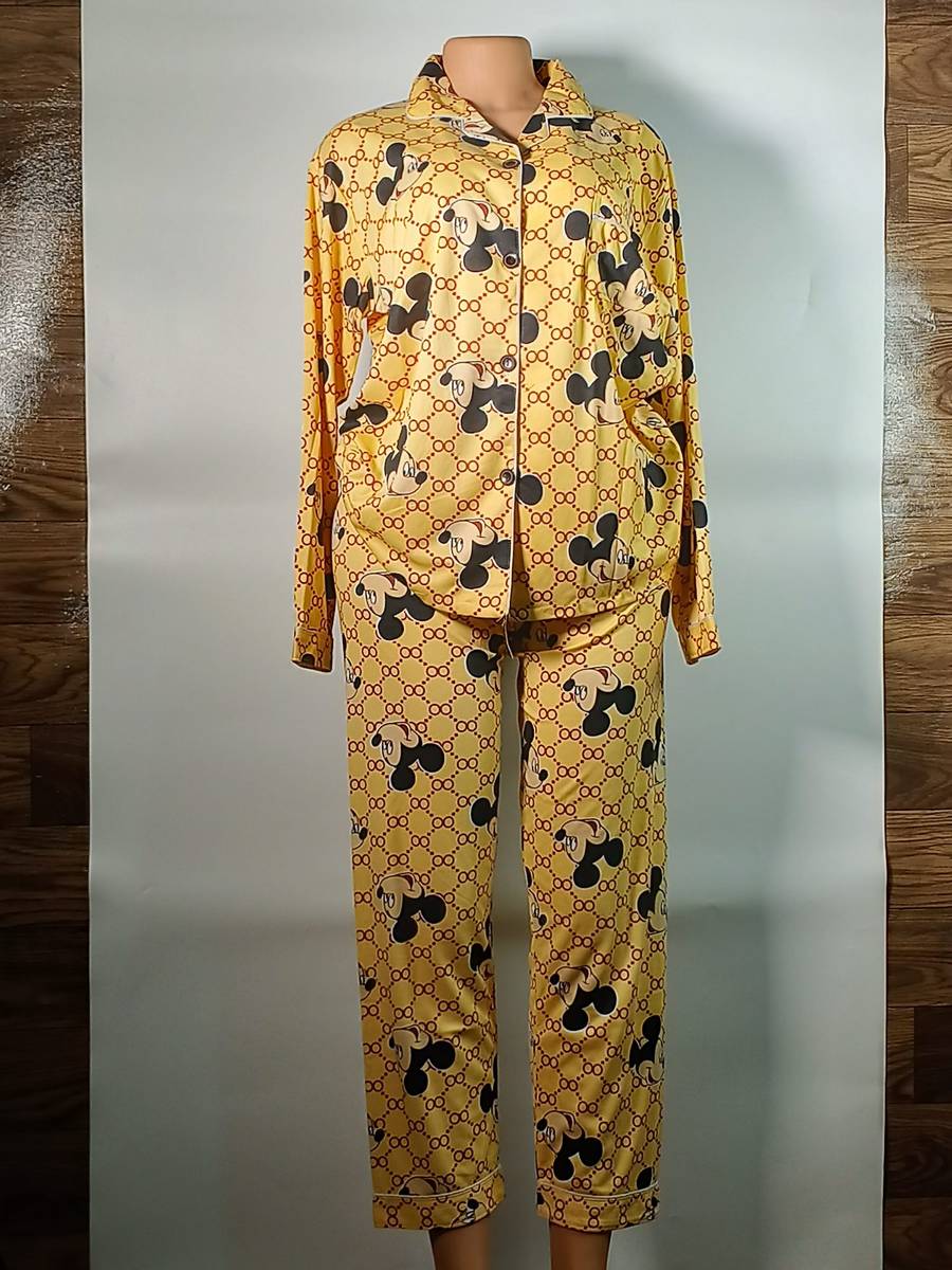 Pyjamas set