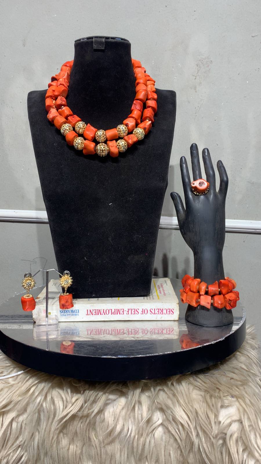 Coral chocker bead
