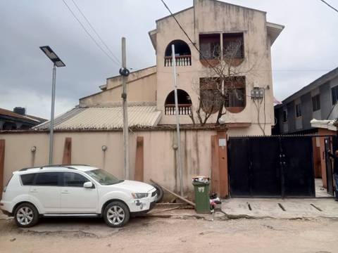 Work by Bidemi property agent