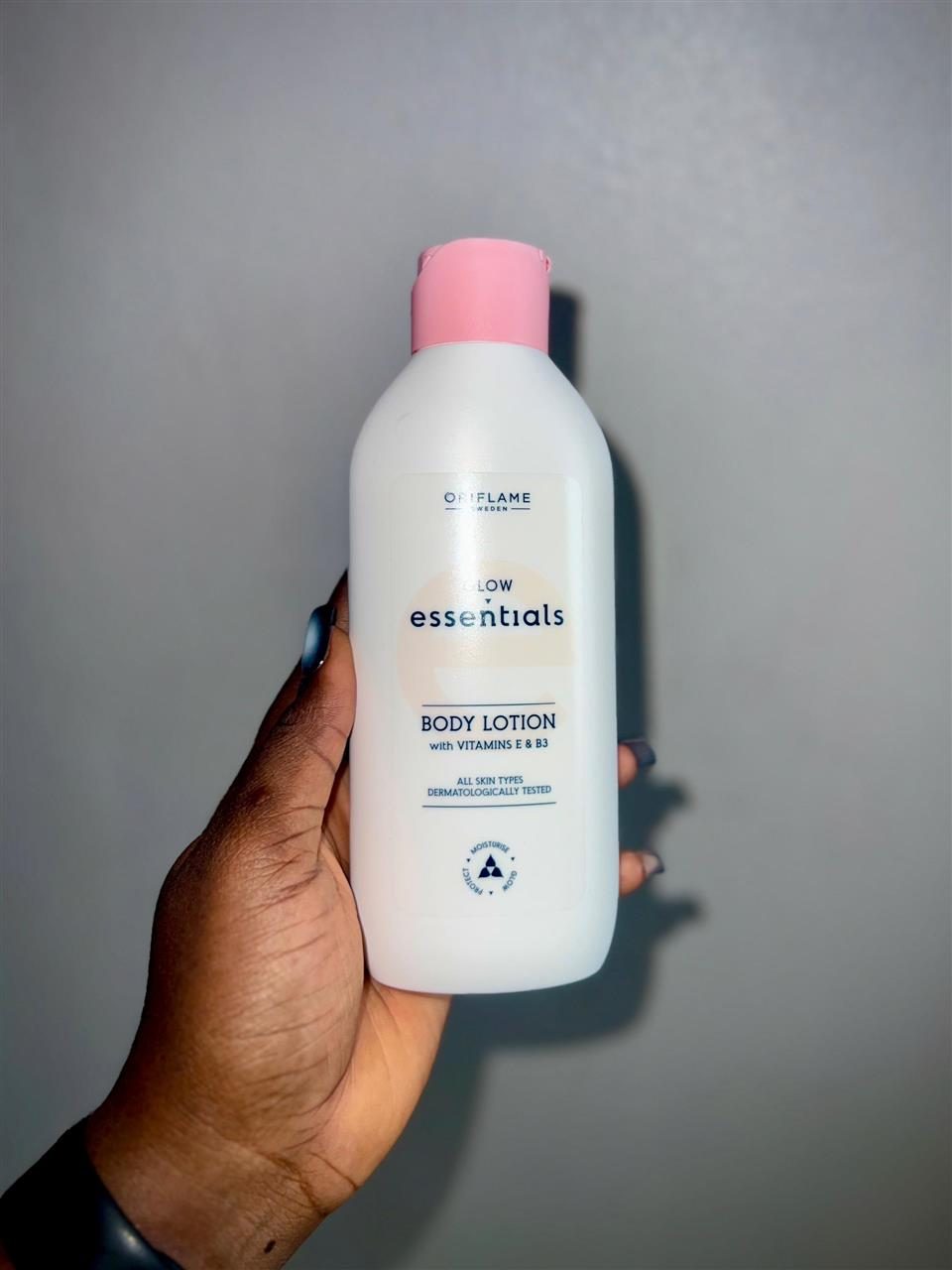 GlowEssentialcream,face cream and scrub